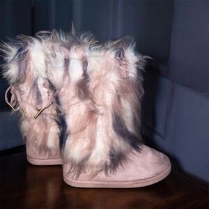 Pink Faux Fur Boots with String Laces